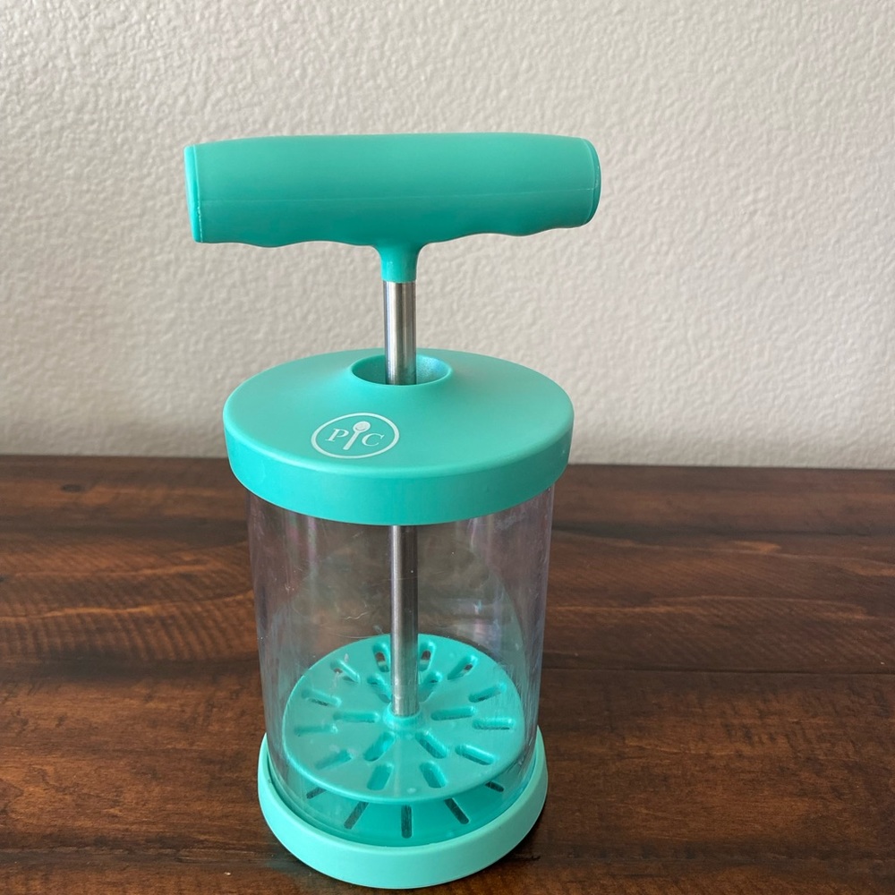 Pampered chef whipped cream maker
